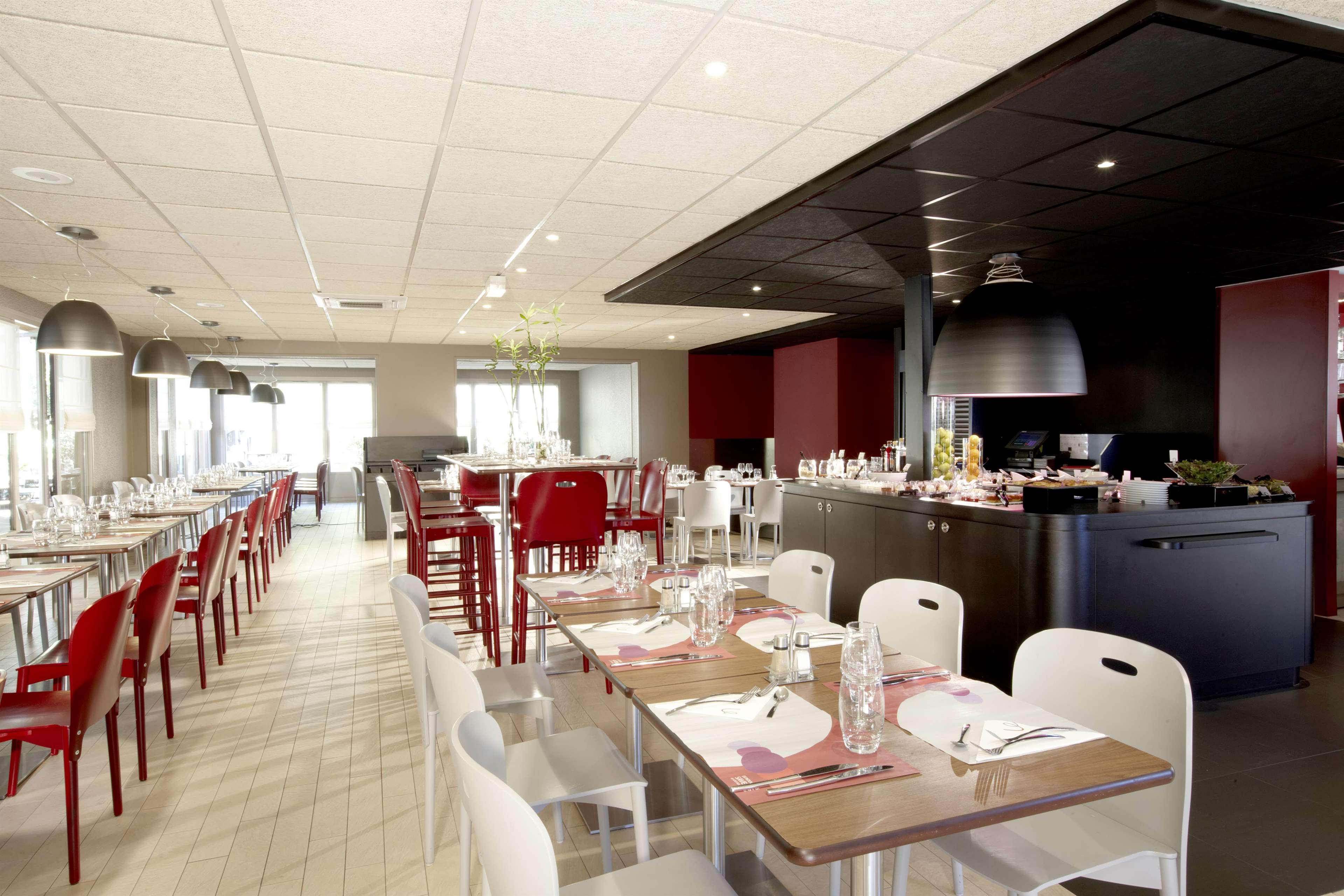 Campanile Marseille Saint Antoine Hotel Restaurante foto